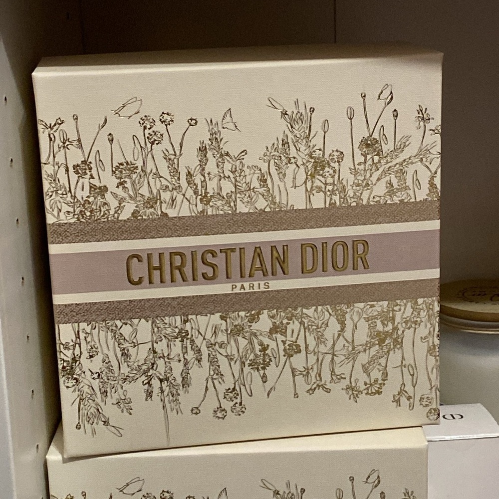 Dior Mother’s Day Gift Box Limited Edition